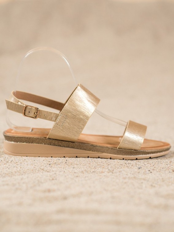 Lesklé zlaté sandále