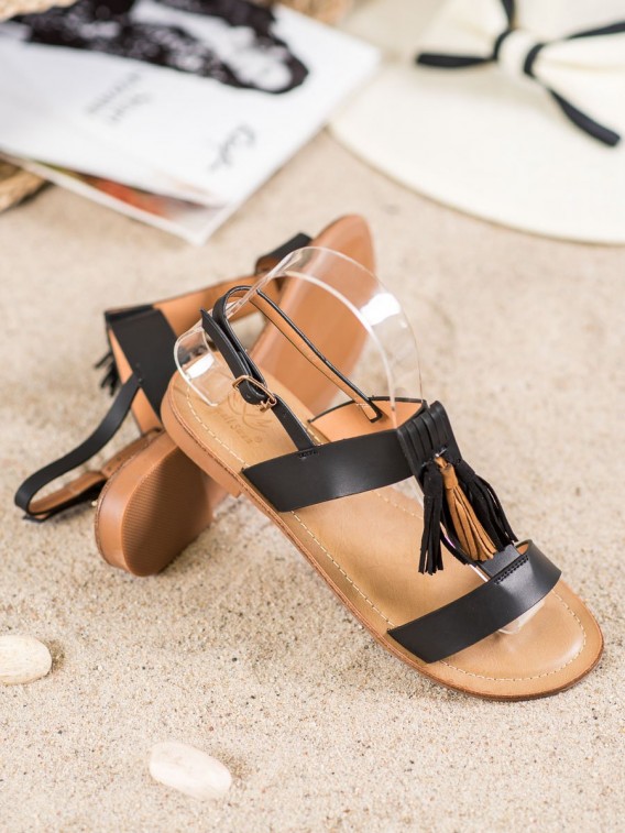 Klasické sandále so strapcami
