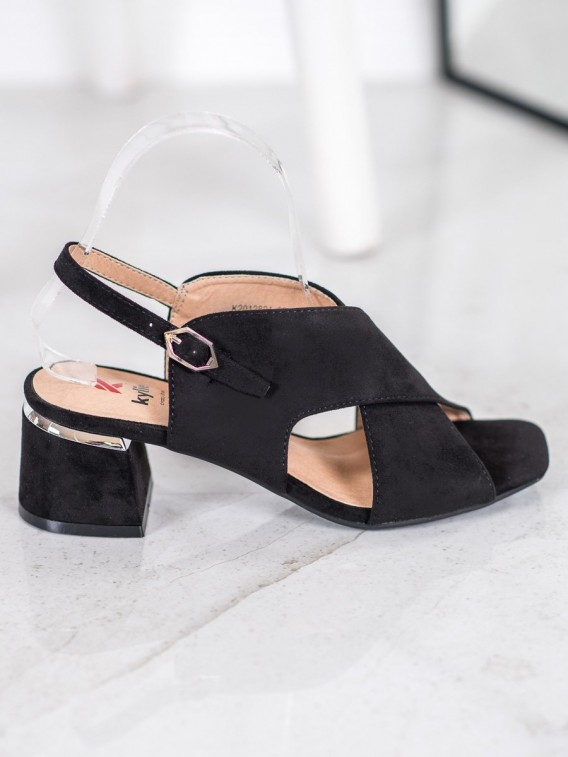 Štýlové čierne sandále